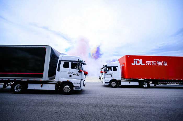 【第一商用车网 原创】几个主要重卡企业的销量与市场份额变化情况如何？