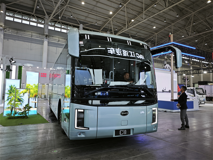 比亚迪C11纯电动客车.jpg