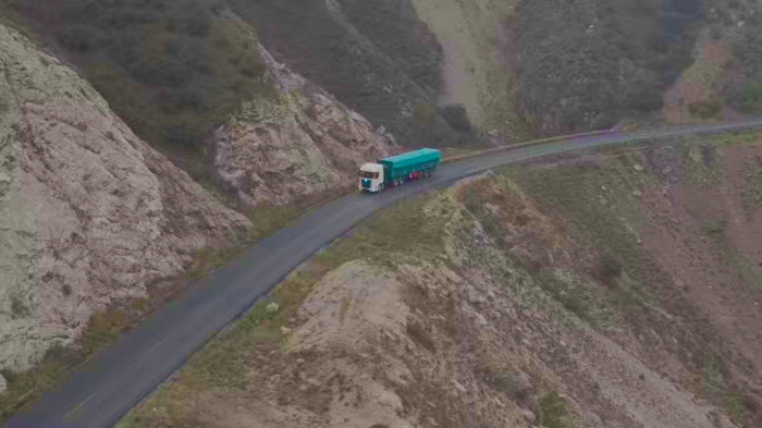 1.57 万辆 + 暴涨三倍！欧曼新能源重卡领跑赛道 银河5M再树标杆4.png