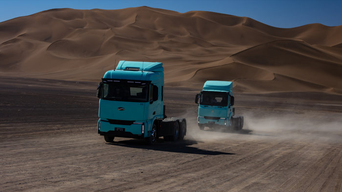 登陆 CCTV！零一汽车亮相央视黄金时段专题报道！1.png