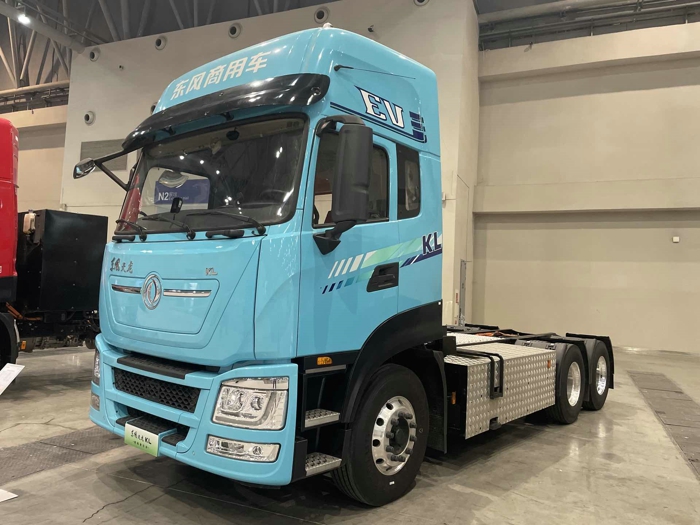 东风天龙KL纯电牵引车，搭载博世电驱桥2.jpg