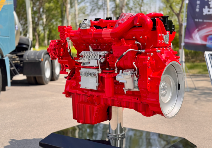 康明斯15L气体机.png