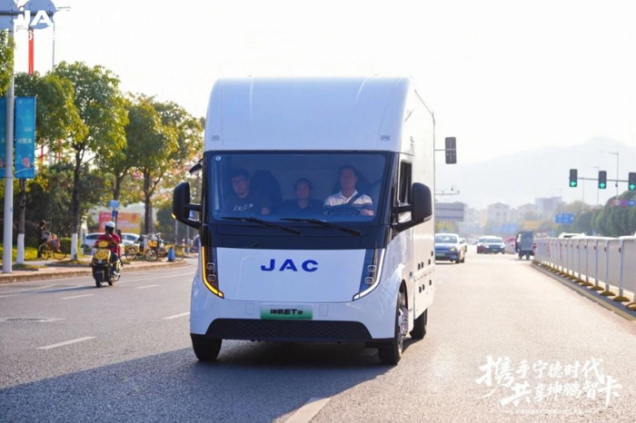 江淮1卡坤鹏ET9：三大细分市场的高效物流解决方案3.png