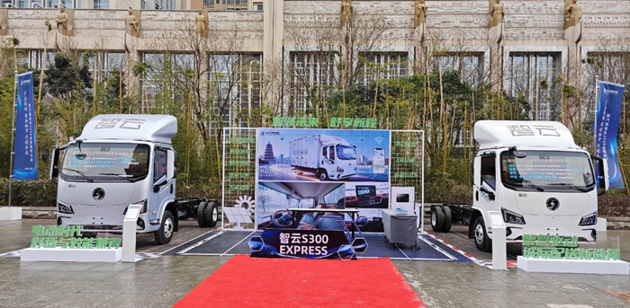 焕新升级的陕汽智云S300 Express或成市场新宠1.png
