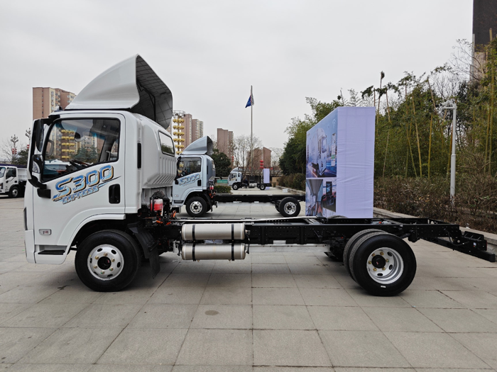 焕新升级的陕汽智云S300 Express或成市场新宠4.png