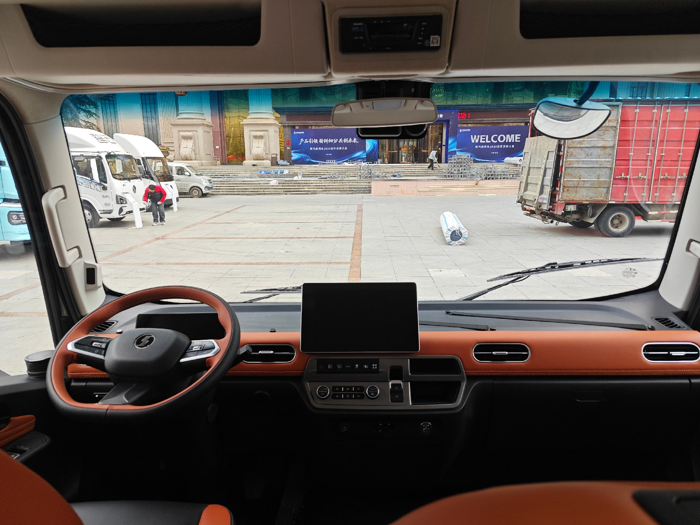 焕新升级的陕汽智云S300 Express或成市场新宠7.png