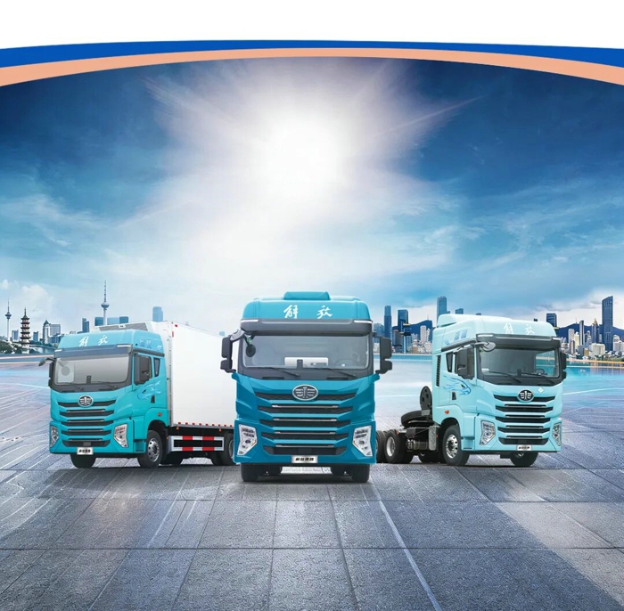 3月7日，以“青致远 鹰未来 腾新程”为主题的一汽解放鹰腾产品上市发布会在无锡、成都、商丘三地同步举行。一汽解放党委副书记、工会主席王浩，党委委员、总经理助理兼动力总成事业部党委书记、总经理董亚洲在无锡主会场出席活动。一汽解放青汽公司、营销总部、动力总成事业部、解放绿动等相关单位领导、核心经销商代表、物流企业用户代表及行业媒体嘉宾齐聚三地会场，共同见证鹰阵系列产品迈向新阶段的里程碑时刻