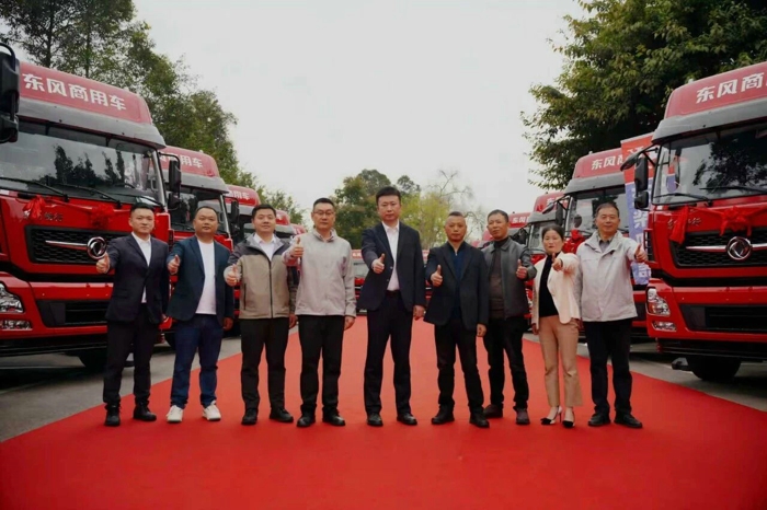 东风畅行牵引车战略签约600台6.jpg