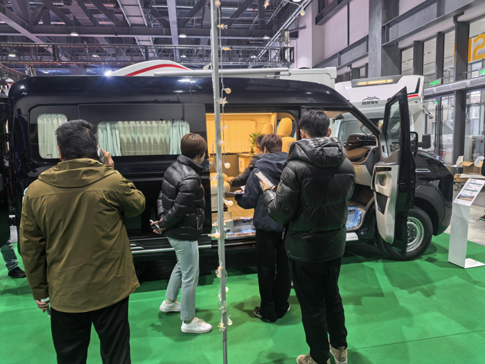 中国重汽轻型汽车登陆北京房车展5.png