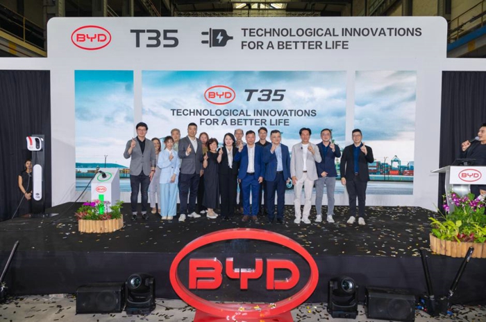 比亚迪纯电小卡在新加坡正式上市.jpg