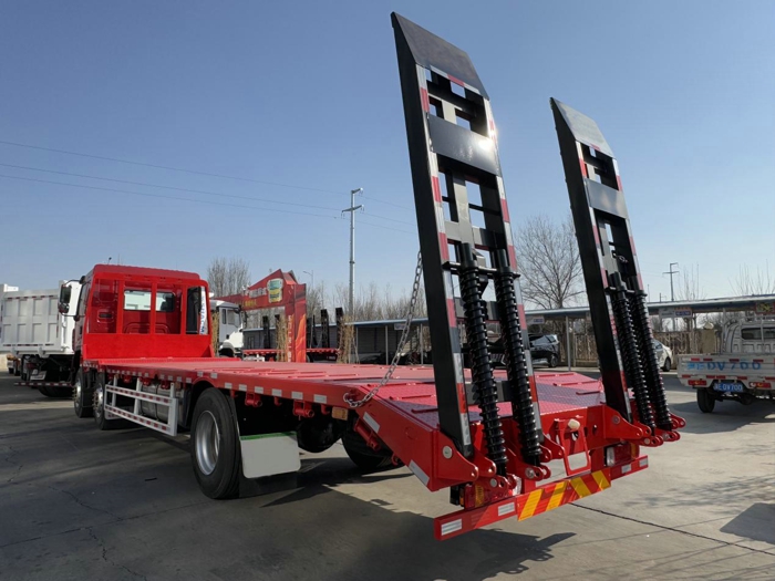 乘龙H5 6×2平板运输车4.jpg
