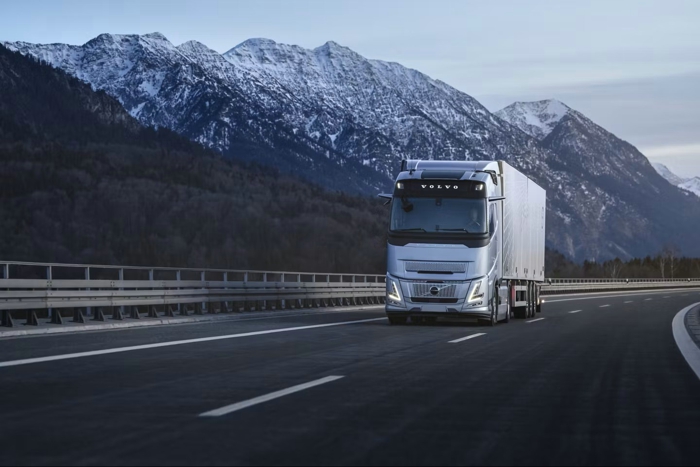 沃尔沃卡车在欧洲重卡市场持续领先2.jpg