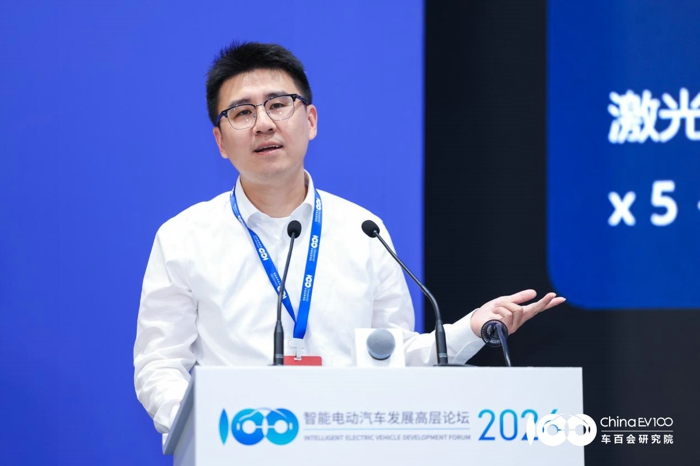 斯年智驾创始人、董事长  何贝.jpg