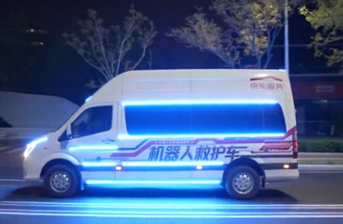 从服务人类到服务机器人 图雅诺解锁“机器人救护车”新身份1.jpg