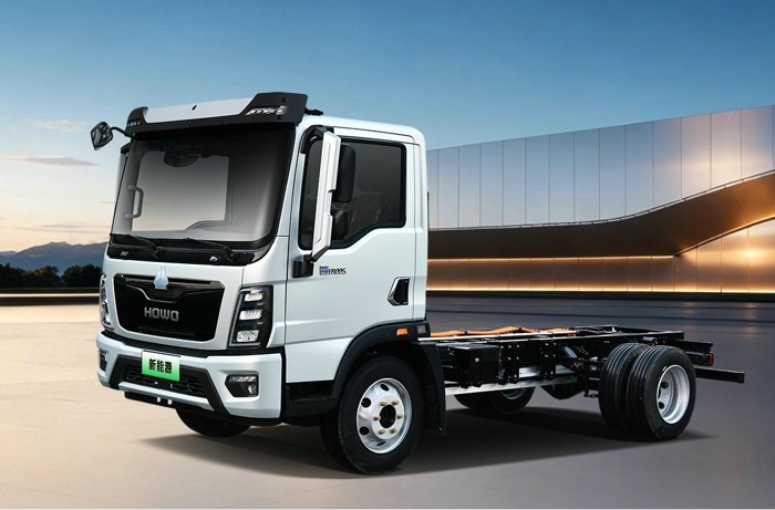 HOWO新能源轻卡.jpg