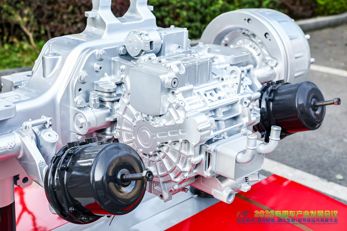 东风德纳新款电驱桥C位登场2.jpg