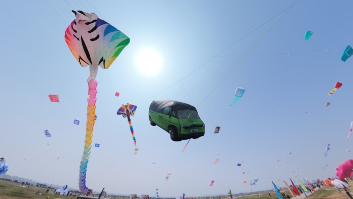 风景i“真车”风筝惊艳潍坊风筝会3.png
