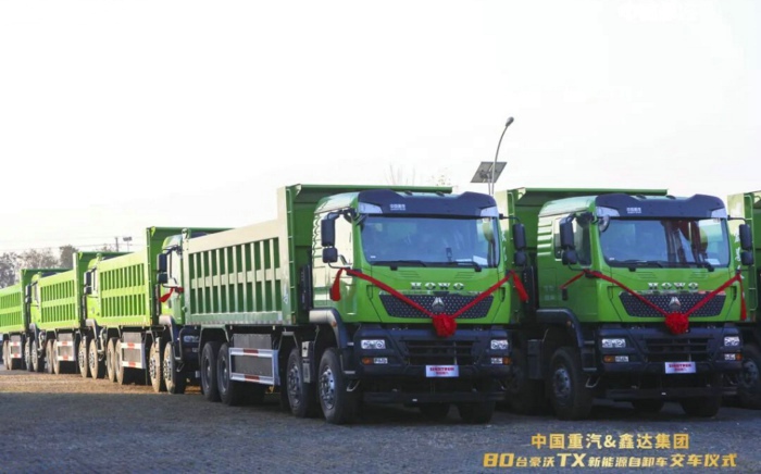 重汽豪沃TX纯电自卸车2.jpg