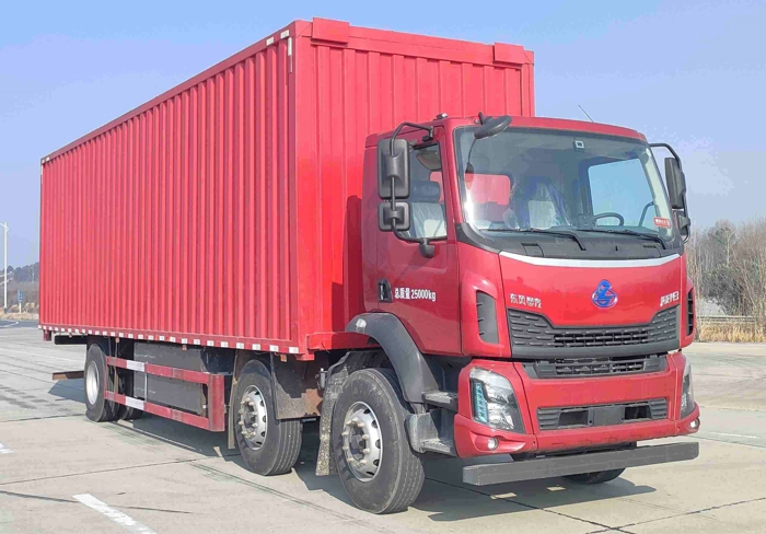 东风等132款新能源重卡新品冲击二季度9.jpg