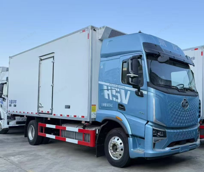 冷链运输首选7米8乘龙H5V冷藏车2.png