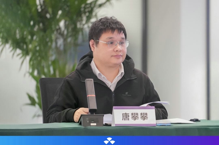 《电动重卡换电接口编码与追溯》等三项团体标准编制启动会于北京顺利召开2.jpg