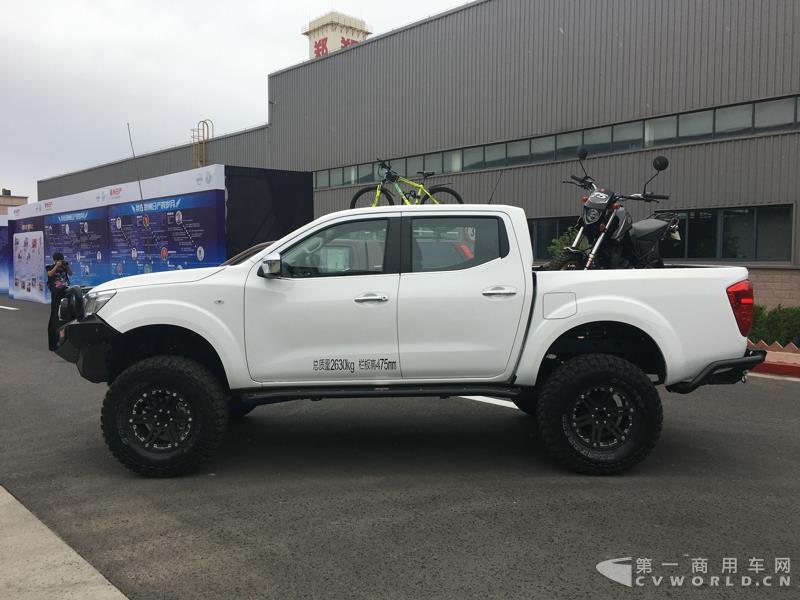 郑州日产新推出的高端皮卡纳瓦拉