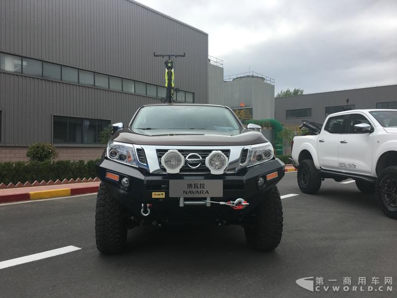 郑州日产新推出的高端皮卡纳瓦拉