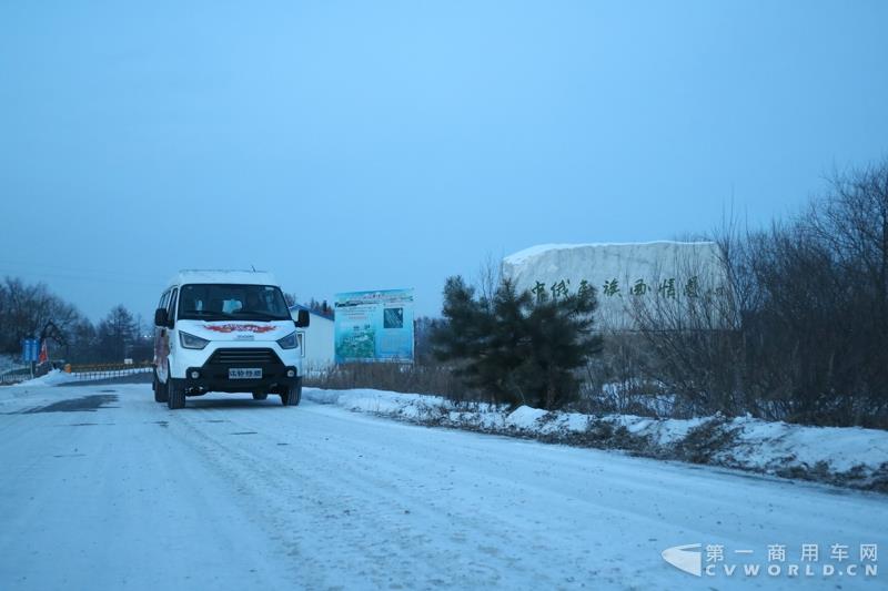 江铃特顺黑河英雄会冰雪挑战激情上演