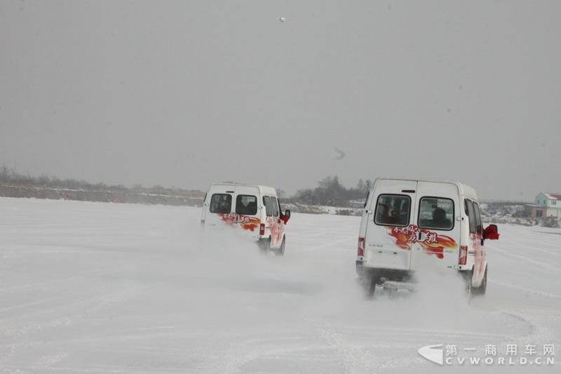 江铃特顺黑河英雄会冰雪挑战激情上演