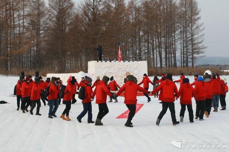 江铃特顺黑河英雄会冰雪挑战激情上演