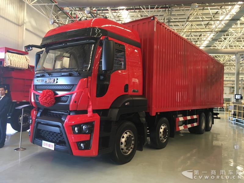 厢式载货车
