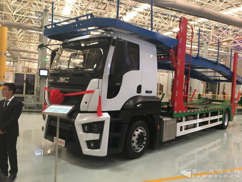 轿运车