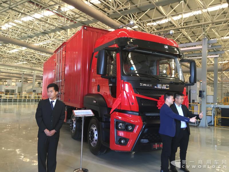 厢式载货车