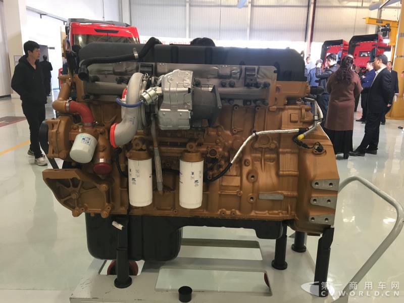 12.7L 发动机