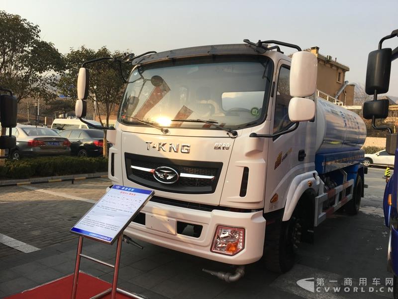 欧铃洒水车
