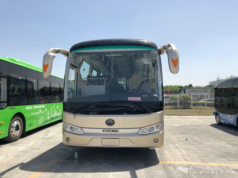 宇通ZK6115公路客车