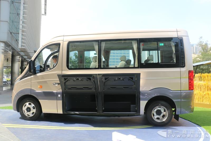 宇通CL6