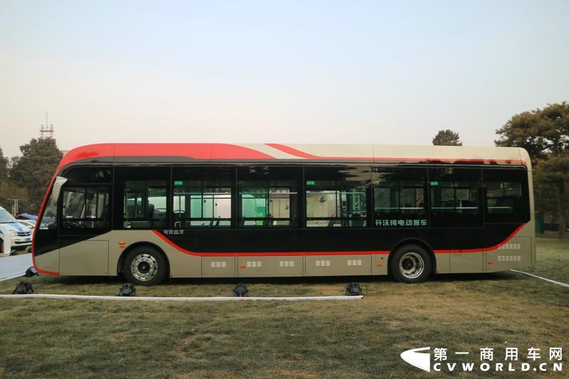 开沃12米纯电动公交车