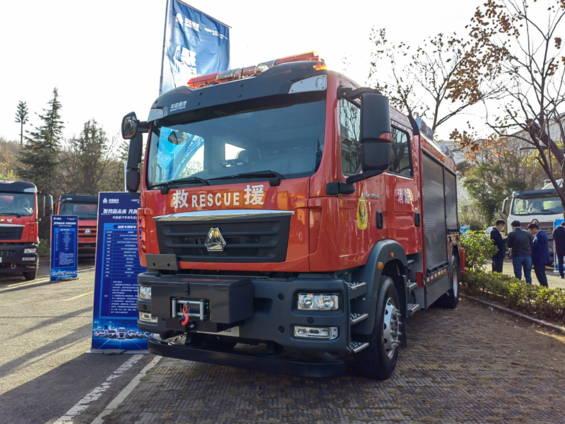 汕德卡消防车