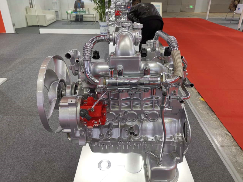 五十铃JE493轻型发动机，排量2.771升