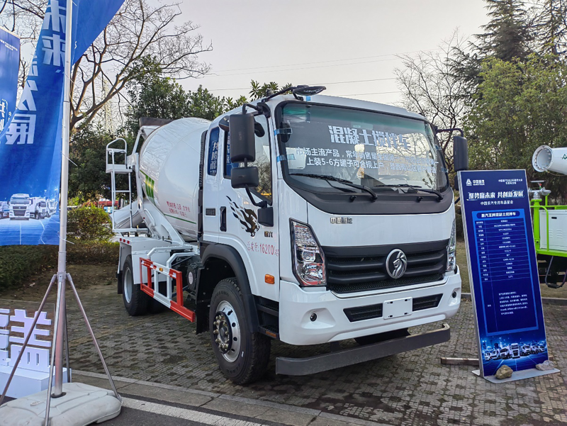 重汽成都王牌混凝土搅拌车