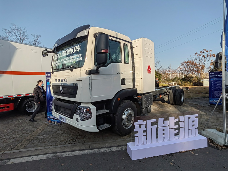 重汽豪沃TX新能源环卫车