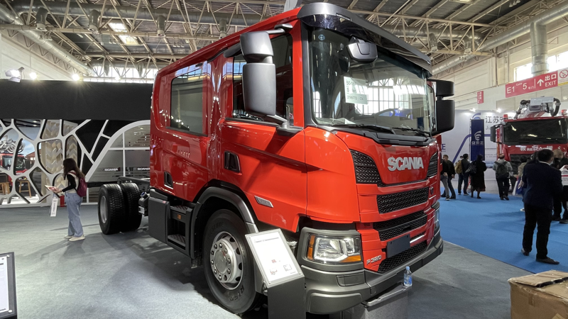 斯堪尼亚P320 4X2多功能主战（底盘）