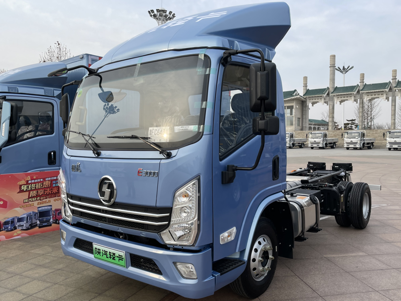 13号展车：陕汽轻卡E3000-P7.5H-插电式混合动力车型
